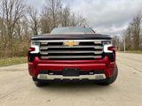 Used 2023 Chevrolet Silverado 1500 High Country w/ Technology Package image 3