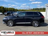 Used 2017 Mitsubishi Outlander SE image 2