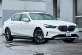 Used 2024 BMW i5 eDrive40i w/ Premium Package image 2