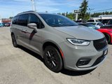 Used 2021 Chrysler Pacifica Touring-L image 3