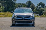 Used 2018 Toyota Sienna SE image 2
