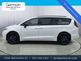 New 2025 Chrysler Pacifica Limited image 2