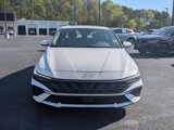 Used 2024 Hyundai Elantra SEL w/ Convenience Package image 2