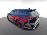Used 2024 Toyota Highlander XSE image 4