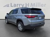 Used 2023 Chevrolet Traverse LT image 3