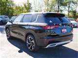 New 2025 Mitsubishi Outlander SE image 2