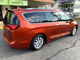 Used 2018 Chrysler Pacifica Touring-L Plus image 5