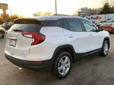 Used 2024 GMC Terrain SLE image 5