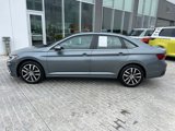Certified 2025 Volkswagen Jetta SE image 3