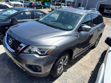 Used 2020 Nissan Pathfinder SV image 2