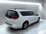Used 2023 Chrysler Voyager LX image 5