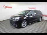 Used 2025 Toyota Sienna XLE w/ XLE Plus Package image 2