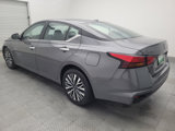 Used 2024 Nissan Altima 2.5 SV image 3