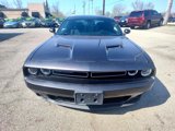 Used 2019 Dodge Challenger SXT image 3