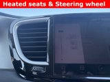 Used 2023 Chrysler Pacifica Touring-L image 6