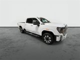 New 2025 GMC Sierra 2500 Denali w/ Denali Reserve Package image 3