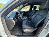 Certified 2024 Porsche Macan image 5