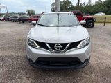 Used 2017 Nissan Rogue Sport SV image 2