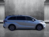 Used 2022 Toyota Sienna XLE image 4