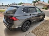 Used 2024 Volkswagen Tiguan SE w/ Panoramic Sunroof Package image 2