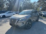 Used 2024 Nissan Rogue SV image 2