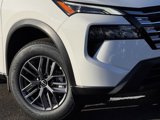 Used 2025 Nissan Rogue S image 3