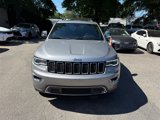 Used 2019 Jeep Grand Cherokee Limited w/ Luxury Group II image 3