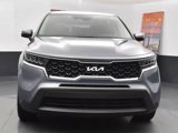 Used 2023 Kia Sorento LX image 3