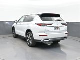 New 2025 Mitsubishi Outlander SE image 3