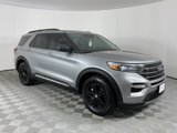 Used 2024 Ford Explorer XLT w/ Equipment Group 202A image 3