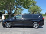 Used 2024 Chrysler Pacifica Limited image 2