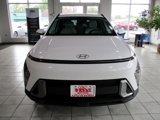 Used 2025 Hyundai Kona SEL image 2