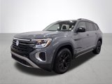 New 2025 Volkswagen Atlas Peak Edition SE image 2