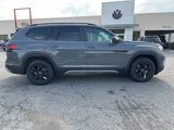 New 2025 Volkswagen Atlas Peak Edition SE image 6