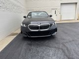 New 2025 BMW 550e xDrive w/ Premium Package image 2