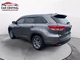 Used 2018 Toyota Highlander XLE image 3