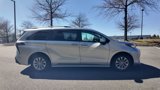 Used 2022 Toyota Sienna LE image 3
