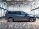 Used 2023 Chrysler Pacifica Touring-L image 3