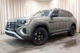 New 2025 Volkswagen Atlas Peak Edition SE image 3