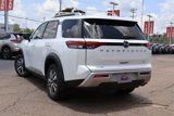 New 2025 Nissan Pathfinder SL image 2
