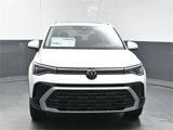 New 2025 Volkswagen Taos SEL image 3