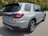 Used 2025 Honda Pilot EX-L image 5