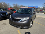 Used 2014 Toyota Sienna LE image 3