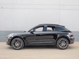 Certified 2024 Porsche Macan image 2