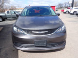 Used 2017 Chrysler Pacifica Touring image 2