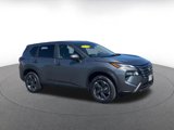 Used 2024 Nissan Rogue SV image 2