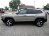 Used 2017 Jeep Cherokee Trailhawk image 5