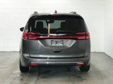 Used 2022 Chrysler Pacifica Touring-L image 5