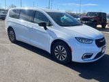 New 2025 Chrysler Pacifica Select image 2