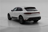 Certified 2024 Porsche Macan image 3